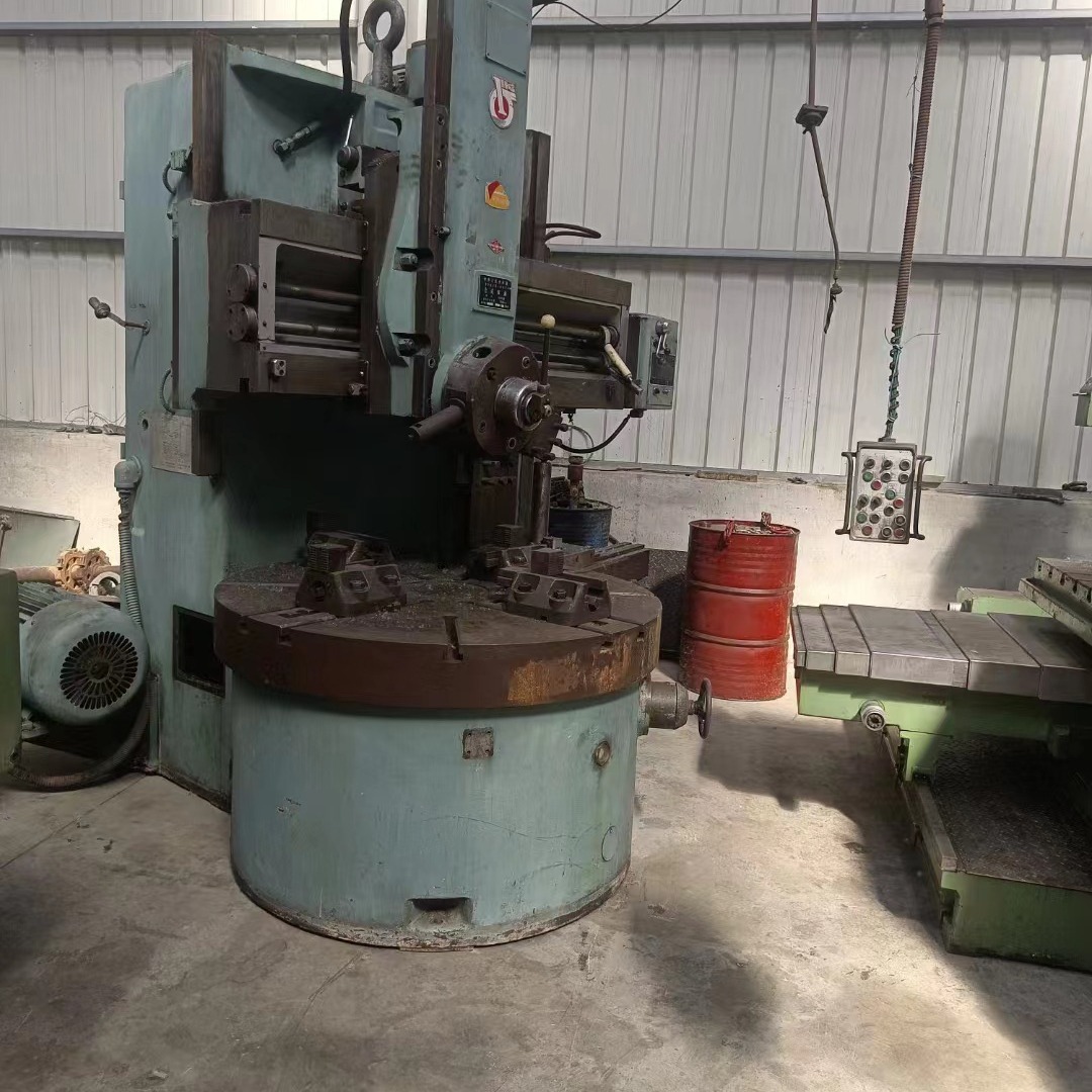 转让二手齐齐哈尔C5116A立式车床卡盘直径1.4米工作台转速160