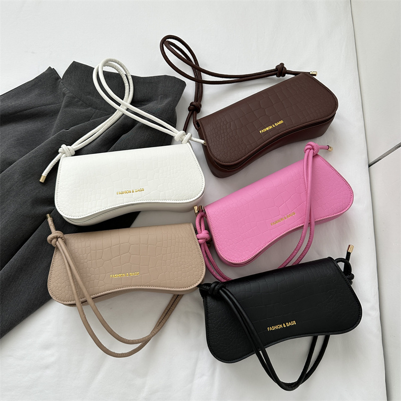Diseño de nicho popular de las mujeres 2023 verano nuevo estilo coreano simple bolsa de las axilas moda simple bolsa de hombro pequeña bolsa cuadrada