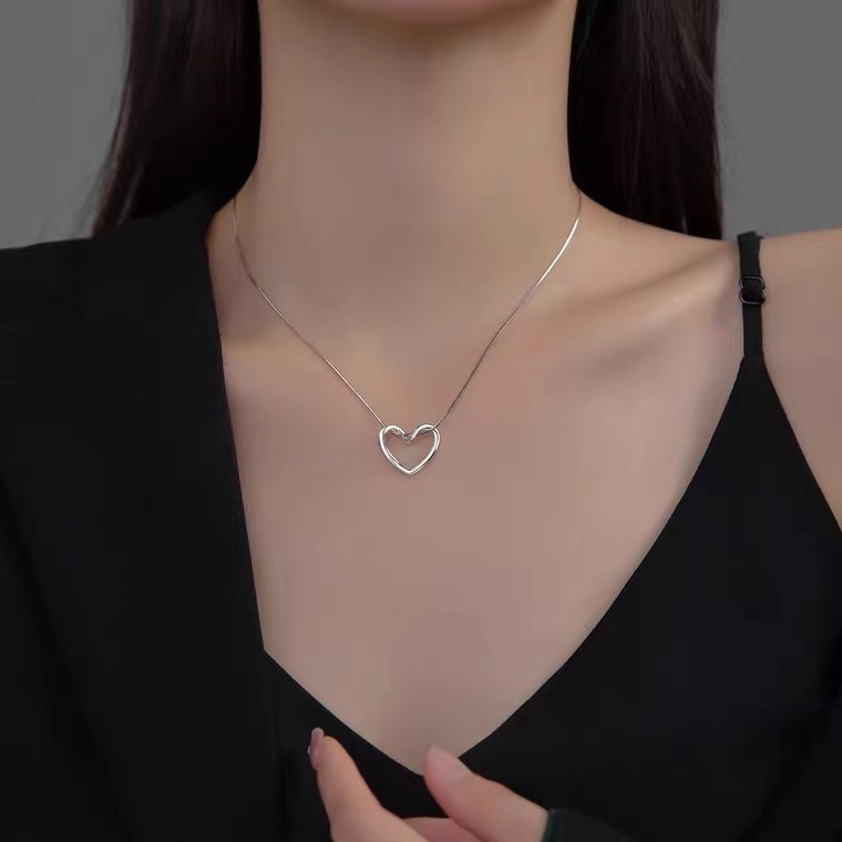 Daily Occasion Titanium Steel Material Heart Shape Pattern Fashion Heart Shape Titanium Steel Plating Pendant Necklace 1 Piece