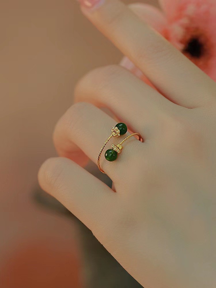 Anello aperto minimalista retrò in oro smeraldo e giada hetian_voghion.com