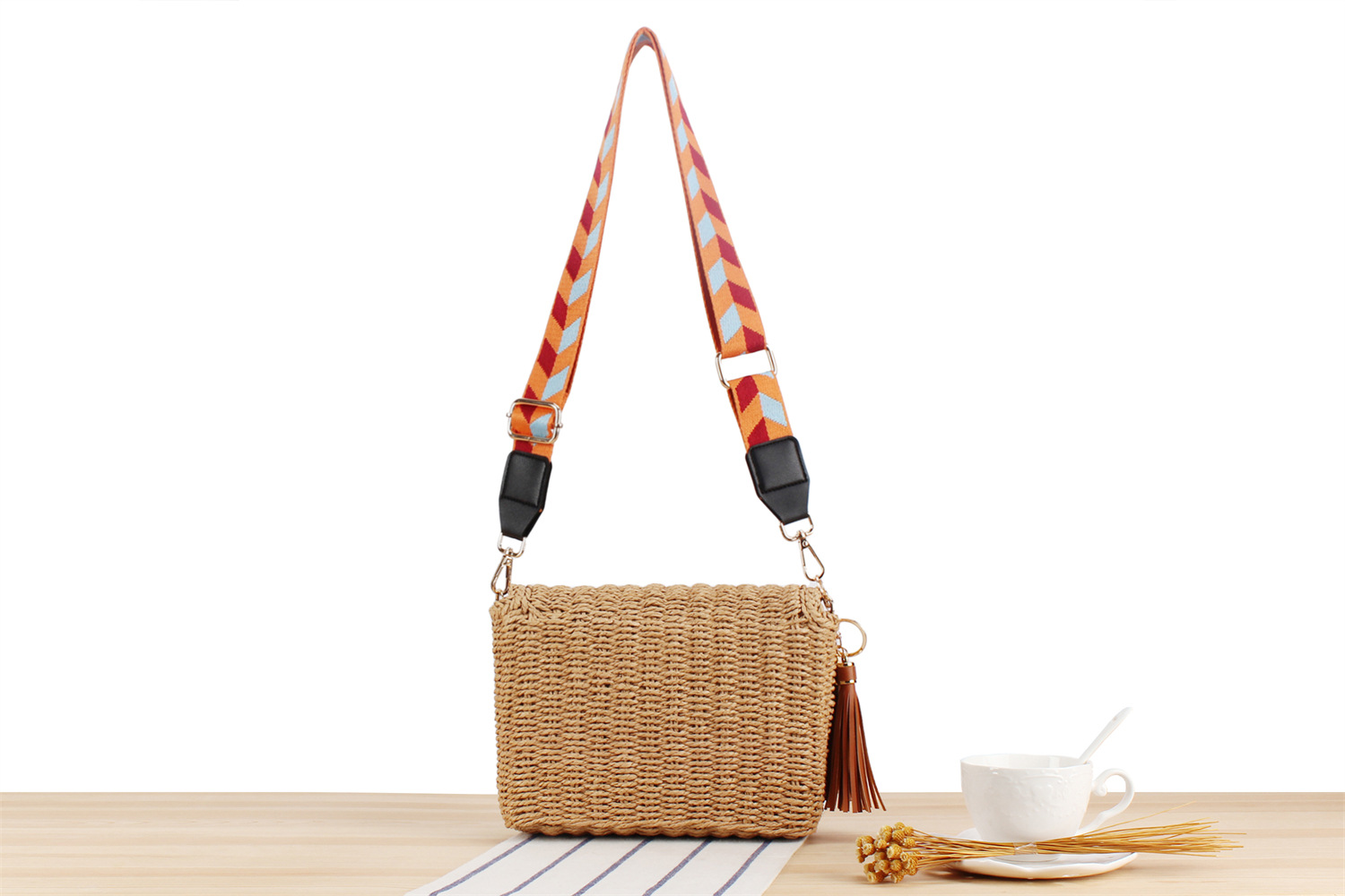Women's Small Paper String Solid Color Vacation Weave Bucket Magnetic Buckle Straw Bag display picture 9