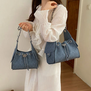 ţ�в�С���L���KˮͰ��Ҹ�°�Ů���������ţ��朗l�����ذ�