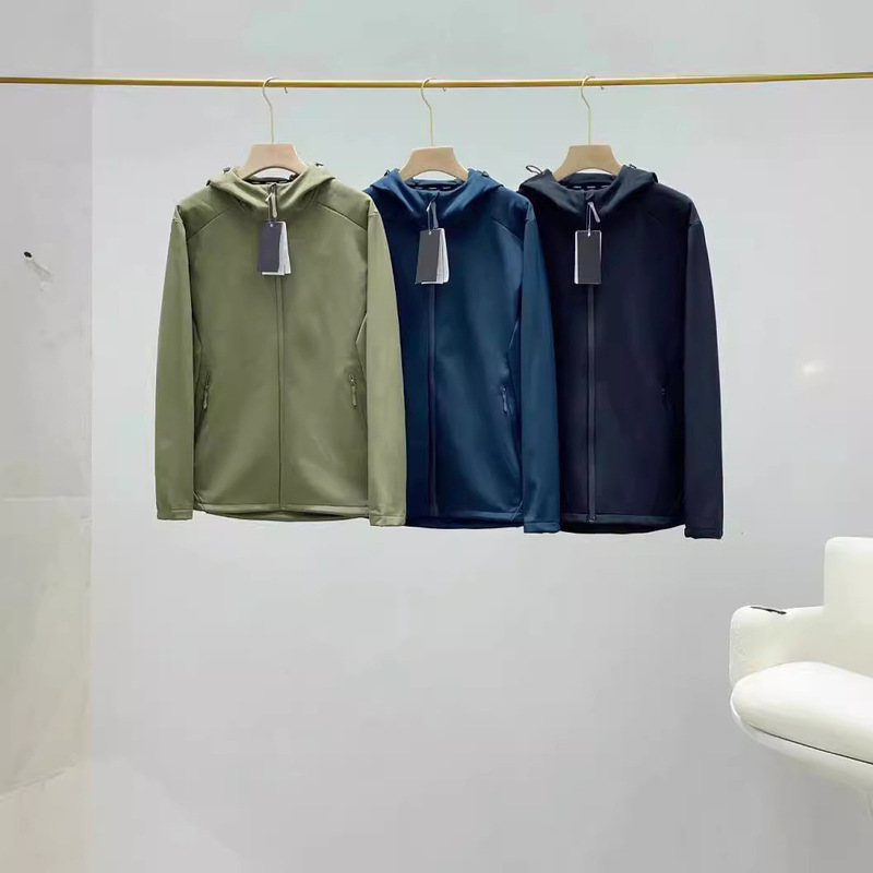 Dijia's Same Style Men's Waterproof Soft Shell Velvet Jacket Fashionable Men's Hooded Outdoor Casual Jacket Men's Clothing