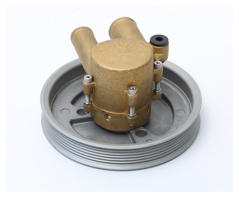 The Original Sea Water Pump Is Suitable for Volvo Marine Water Pump 4.3L5.0L Engine 21212799 3812519