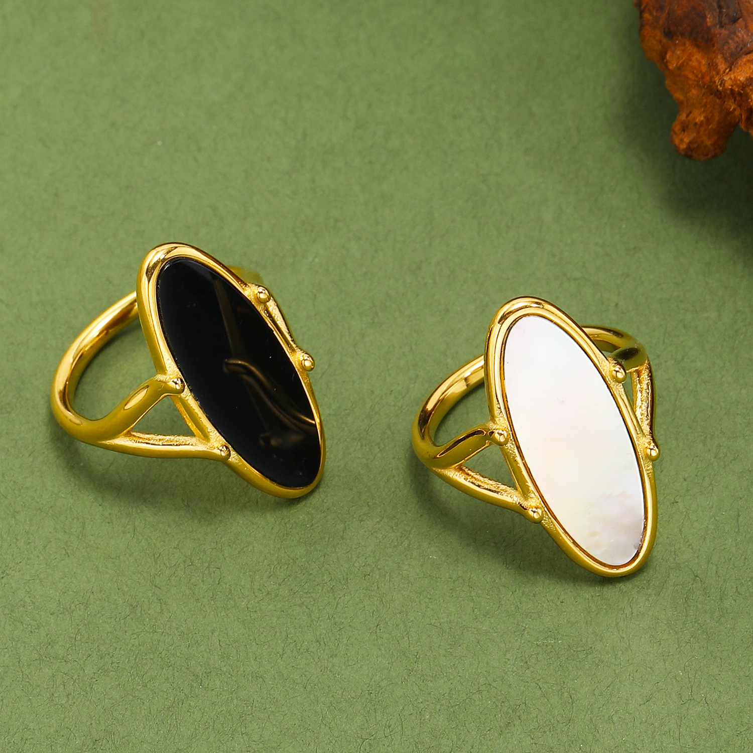 Color Block Pattern Real Gold Plated Color Block 304 Stainless Steel Simple Style Classic Style Waterproof Non Tarnish Rings