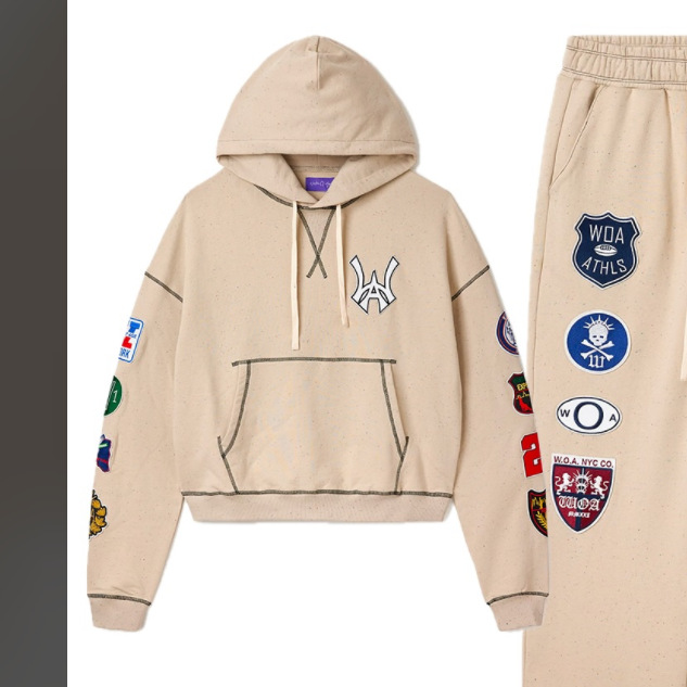 카키색 스웨트셔츠