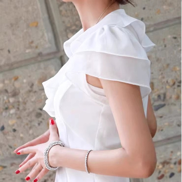 Fitted fashionable professional shirt