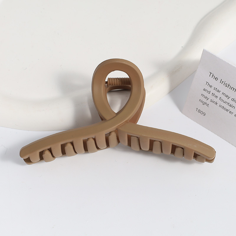 Amazon Venta caliente Frosted clip grande geométrica trasera horquilla elegante temperamento tiburón clip de alto grado tocado