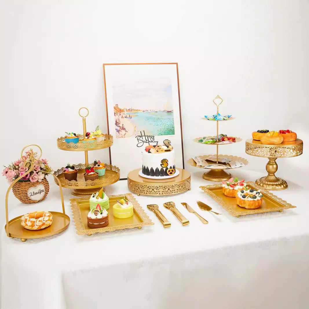 Estante de pastel de hierro forjado para bodas Estante de exhibición de pastel enano de secundaria Mesa de postre de boda Estante de pastel Accesorios Juego de soporte de pastel