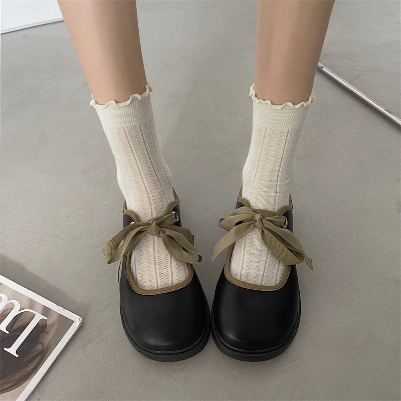 Retro comfortable universal Mary Jane shoes with shoelaces low-cut