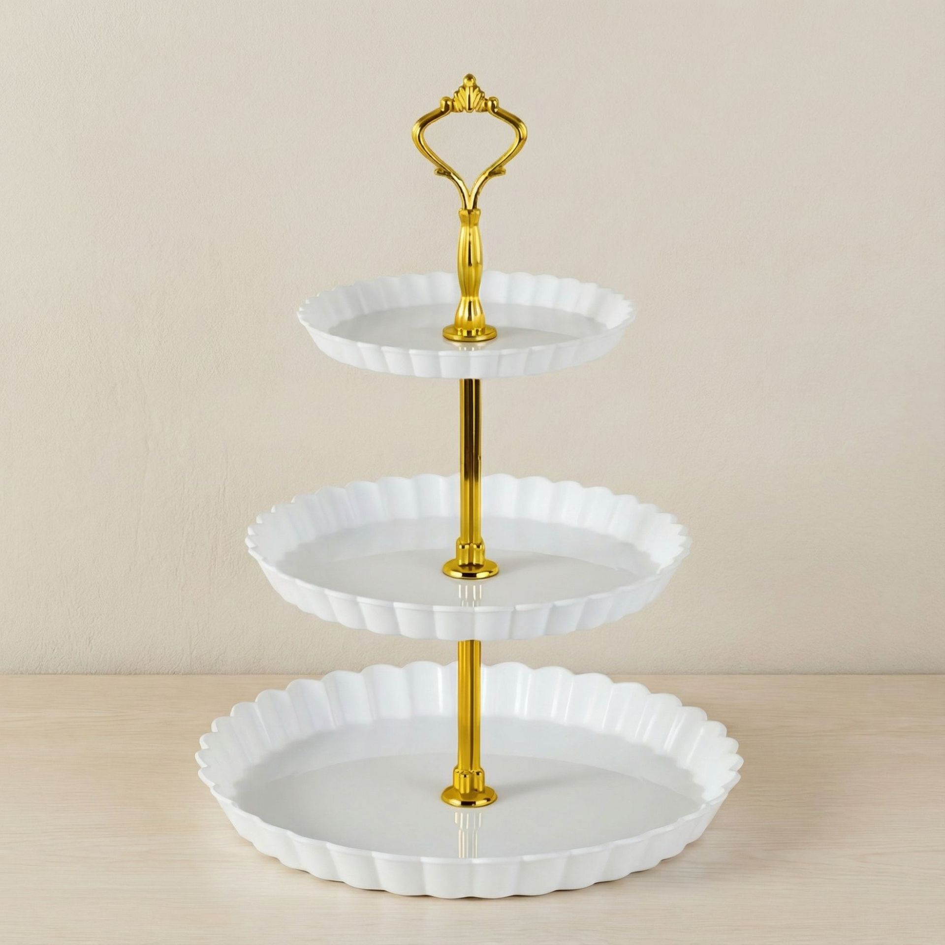 Plato de frutas de plástico transfronterizo de dulces de lujo ligero de alta calidad platos de dulces de recepción de boda de tres capas estante de almacenamiento de pastel