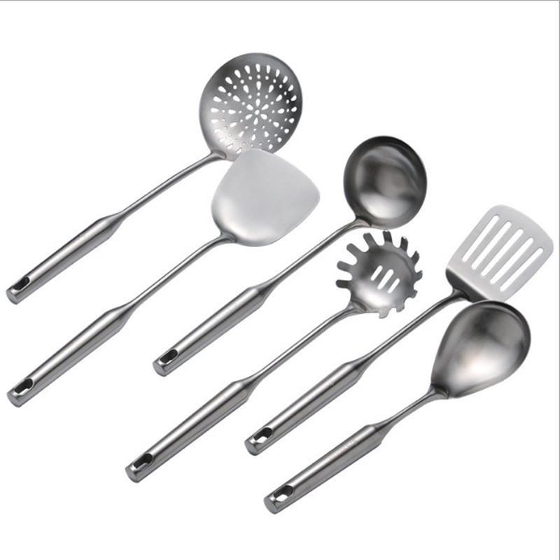 Lijado 304 utensilios de cocina de acero inoxidable colador espátula cuchara de arroz traje engrosado espátula de cocina doméstica cuchara de olla caliente al por mayor