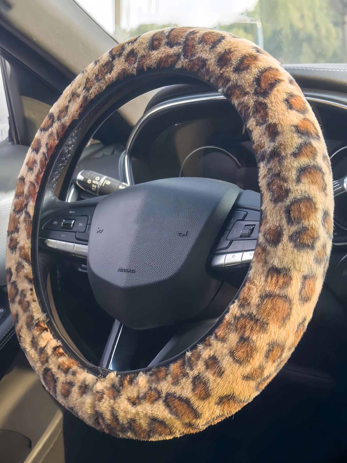 Cross-Border Dropshipping Car Steering Wheel Cover Leopard Print Thickened Winter Cute Non-Slip Warm Leopard Print Rabbit Fur Handle Cover
