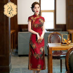 Retro Chinese Dress oriental Qipao Cheongsam for women ms cheongsam morality long red cheongsam party dresses short sleeve of the republic of China wind