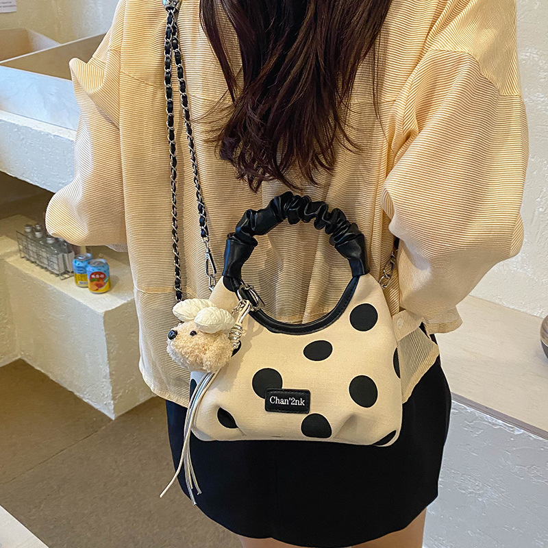 Nicho de diseño coreano bolso de brazo 2026 nuevo simple bolso de mochila diario bolso de media luna de viaje bolso de mano punto ondulado image 4