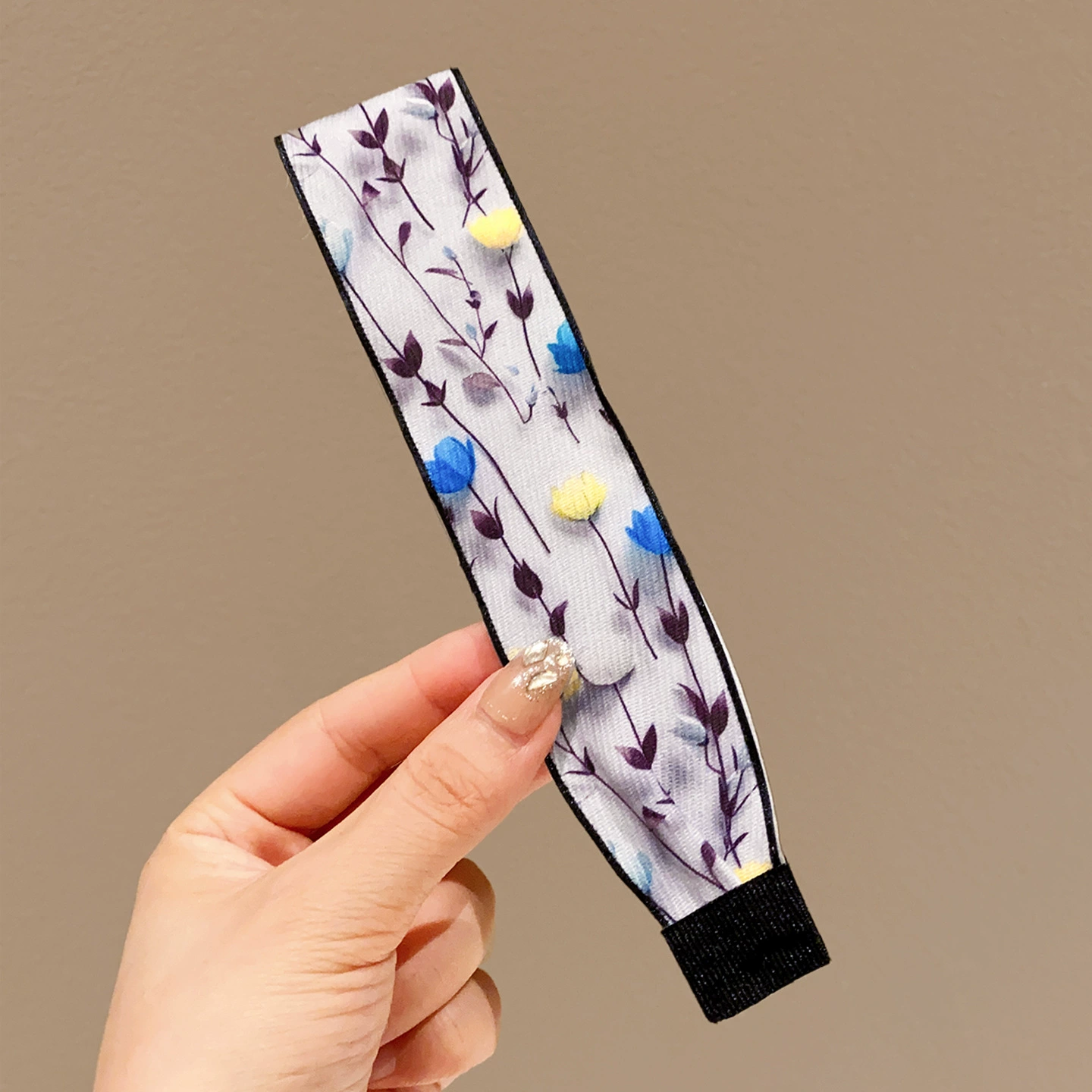 Fashionable headband with velcro, cute bangs