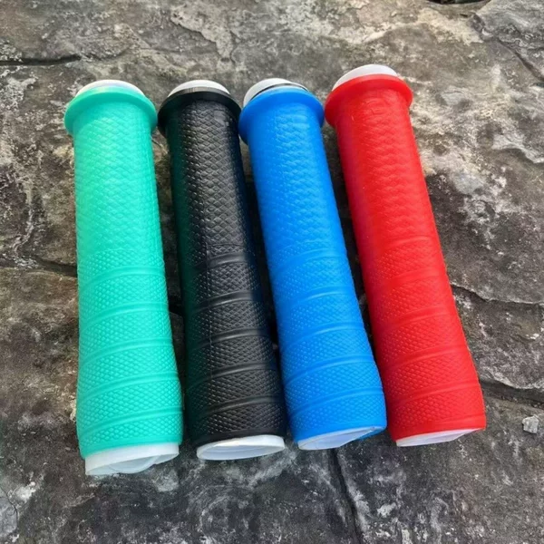 New extended fishing rod with thickened anti-slip grip tape, built-in rod stopper, practical, easy to use, durable, and portable