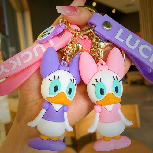 New cartoon 3D Mickey and Minnie figures keychain accessory for couples, bag and car keychain, perfect gift