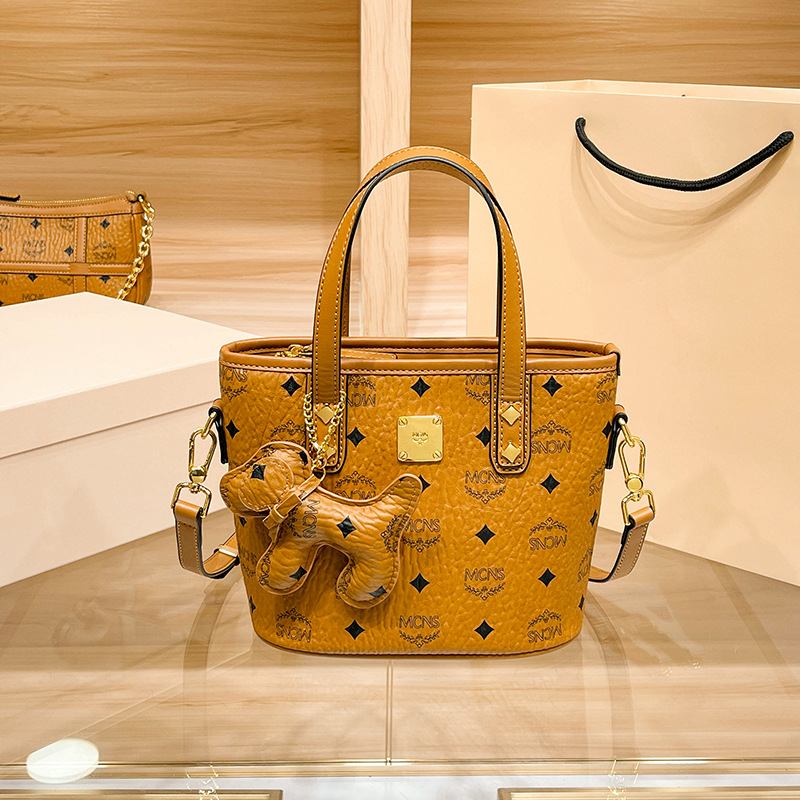 Vegetable Basket 2024 New Fashionable, Small and Elegant, High Grade Feeling Handbill, Shoulder Crossbody Bag for Women_voghion.com