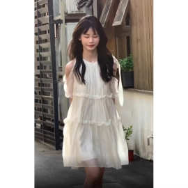 纯欲风露肩绑带圆领连衣裙女2026新款夏季温柔系气质甜美初恋裙子