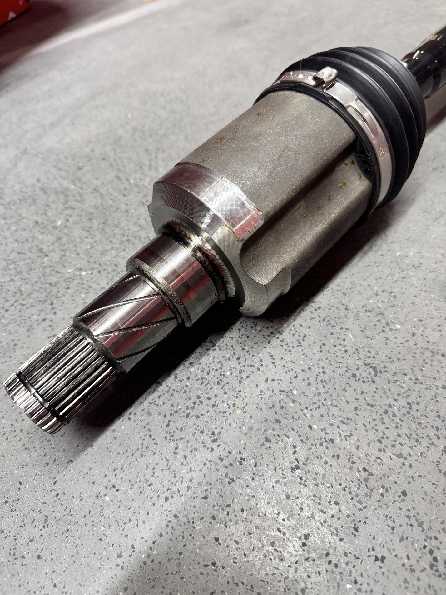 Direct shipment from warehouse: Tesla Model S/X rear wheel half-axle assembly L/R 1007719-00-C, supports mixed shipment