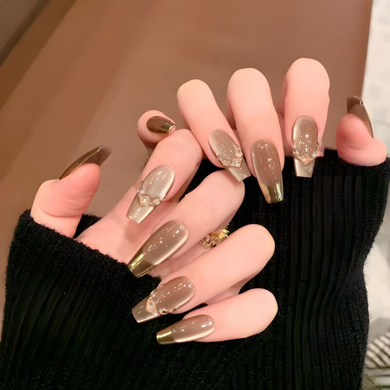 French Handmade Manicure Wearable Autumn and Winter New Year Style High-End Ins Cat Eye Patch Nails Elegant Whitening Students
