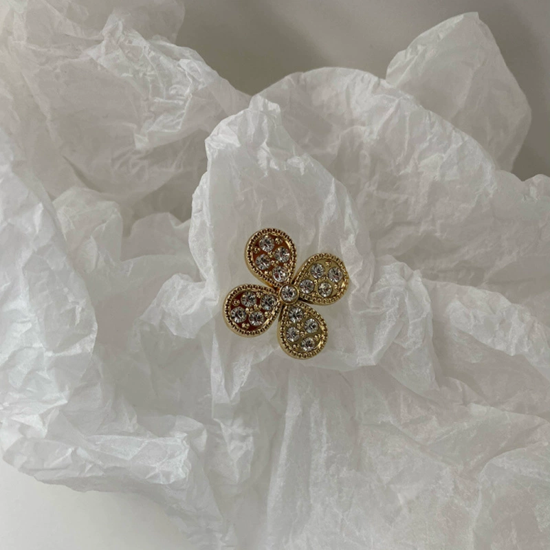 Metal knitted pin, shirt, decorations, wholesale, Chanel style, four-leaf clover