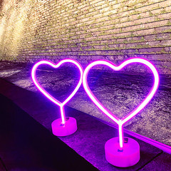 SOKKA Amazon Neon Light Base Heart Shape LED Night Light Decor for Dormitory Room Birthday