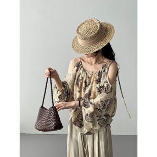 ��ĩ С�u΢�L �nϵˮīӡ��ѩ���r���첱¶���ɳڜp�g����Ů6211