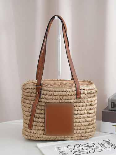 Ro Family Women's Woven Bag: Trendy, Fashionable, Simple Design, Large Capacity, Shoulder-Style Beach Resort Bag with Bold Color Contrast—Perfect for Commuting