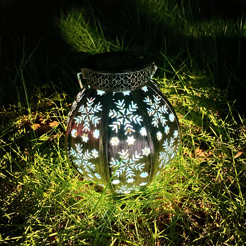 亚马逊精选LED圣诞主题雪花镂空太阳能灯 户外庭院灯景观灯节日灯