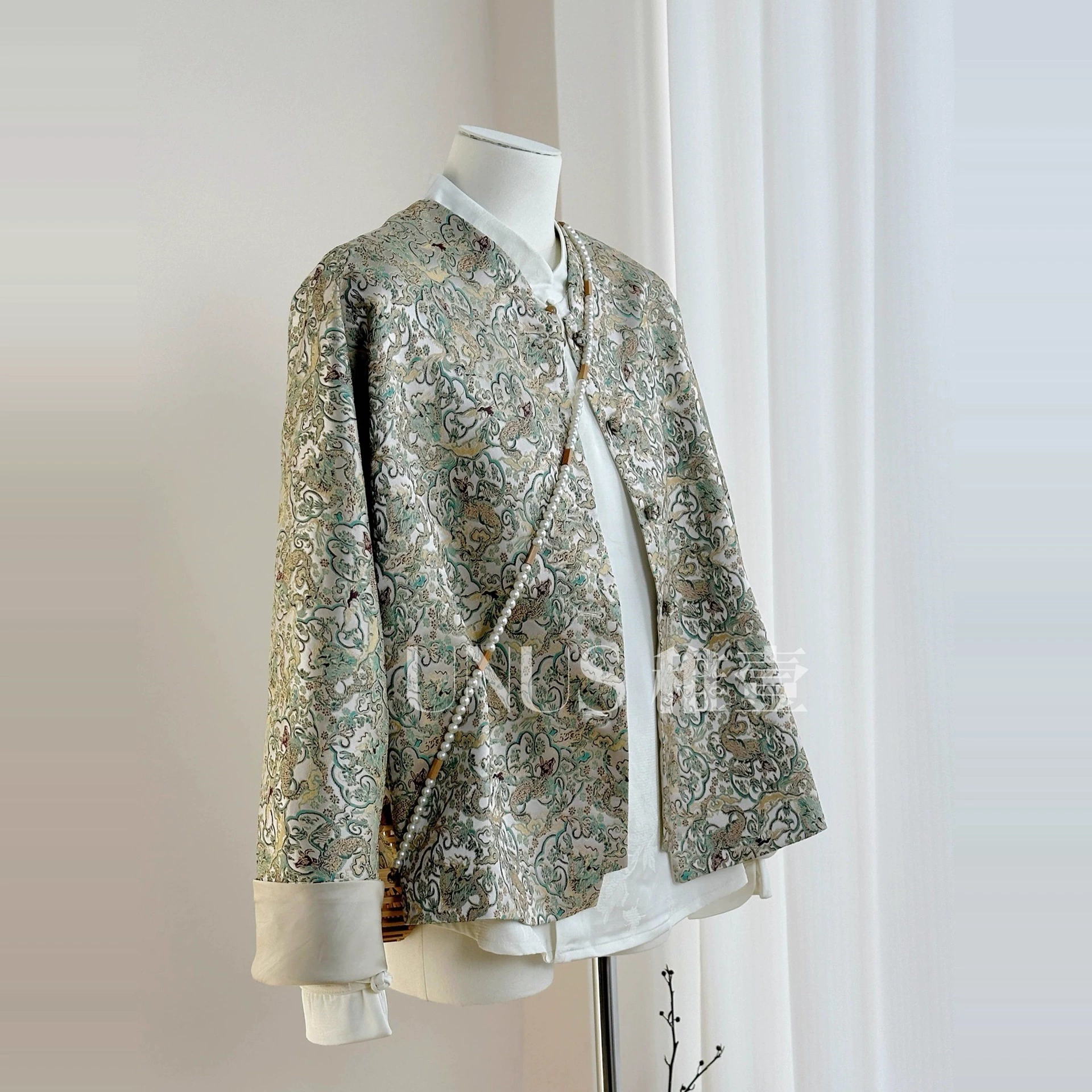 UNUS Zhenyi Новый китайский стиль высокого класса с рисунком дракона Юньцзинь национальное пальто в стиле жаккарда осень