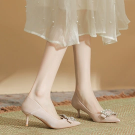 女式时装单鞋;高跟凉鞋;女式皮靴