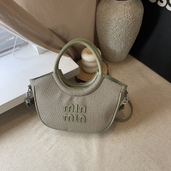 ファッション大衆デザイン大容量bagsクロスボーダー対外貿易高級感シングル肩斜め脇下手提げバスケットバッグ