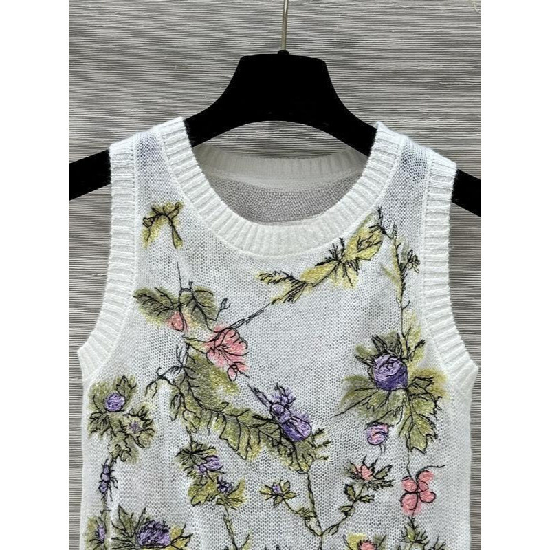 High-End Nanyou Knitted Lightweight Heavy Craft Intarsia Embroider Romantic Floral Mohair Vest Top