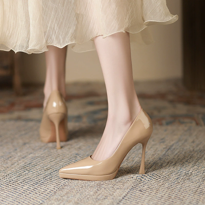 Женские туфли на очень высокой платформе из лакированной кожи, однотонные, с острым носком, на шпильке, модель 2025 года, артикул 1166-1.