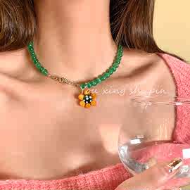 韩国新款森系绿色玻璃感猫眼石串珠花朵吊坠项链弹簧扣颈链锁骨链