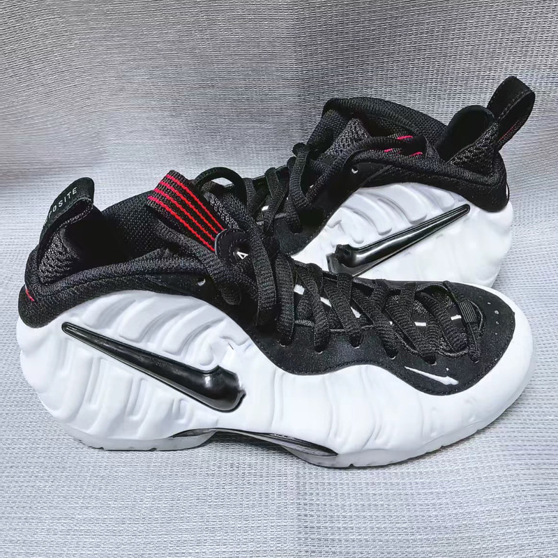 High-Quality Foamposite Mid-Top Basketball Shoes for Men, Casual Retro Sneakers with Floral Gradient in Milky White High-Quality Foamposite Mid-Top Basketball Shoes for Men, Casual Retro Sneakers with Floral Gradient in Milky White