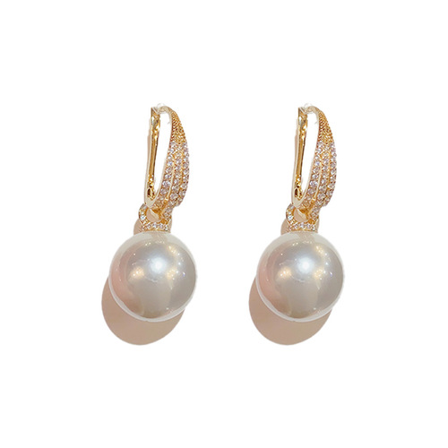 Korean Ultra-Brilliant Pearl Clip-on Earrings,  New Trendy Niche Design Fashion Style Earrings for Women