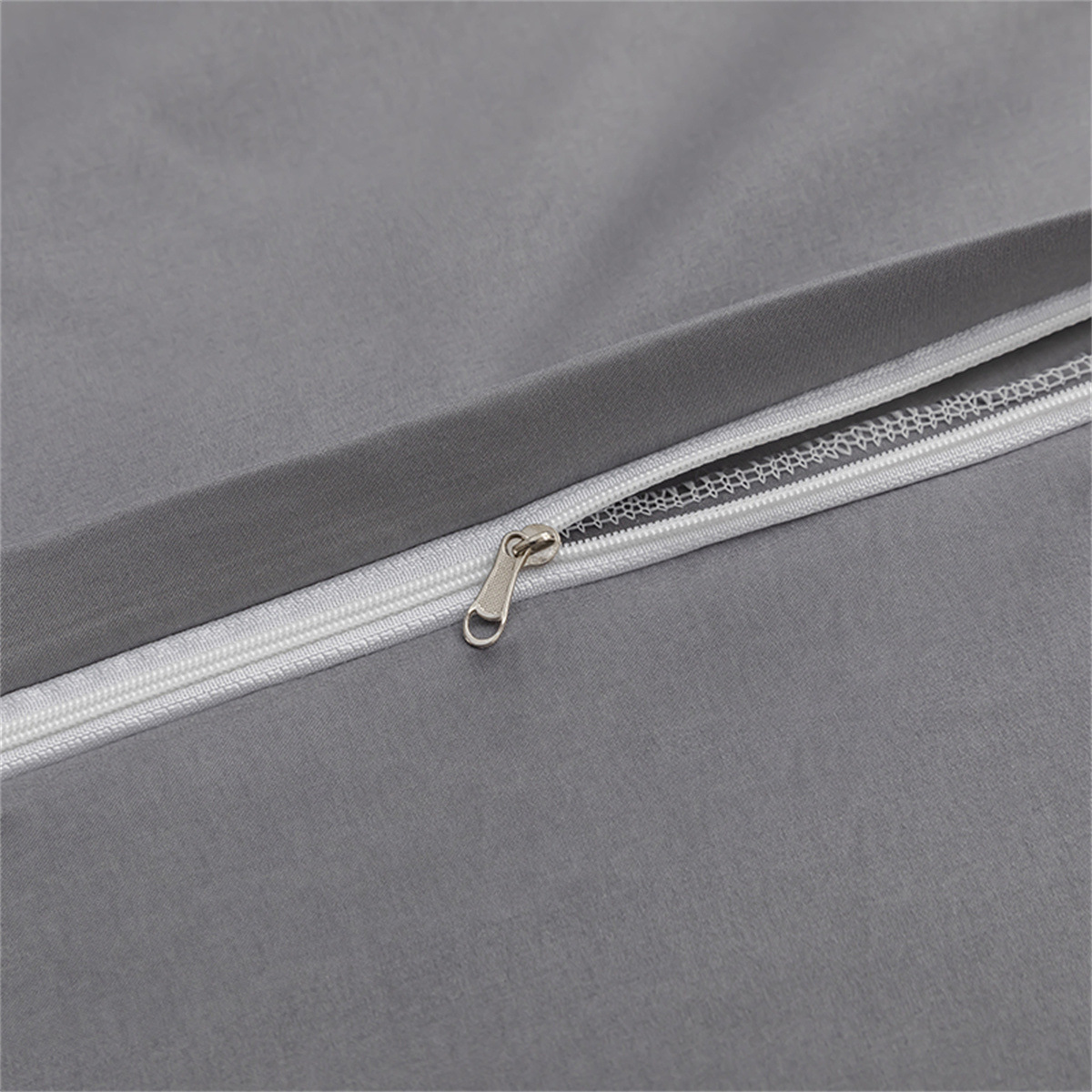 Nuevo comercio exterior transfronterizo comercio exterior color sólido funda de almohada cepillada funda de edredón juego de tres piezas fabricante de ropa de cama al por mayor