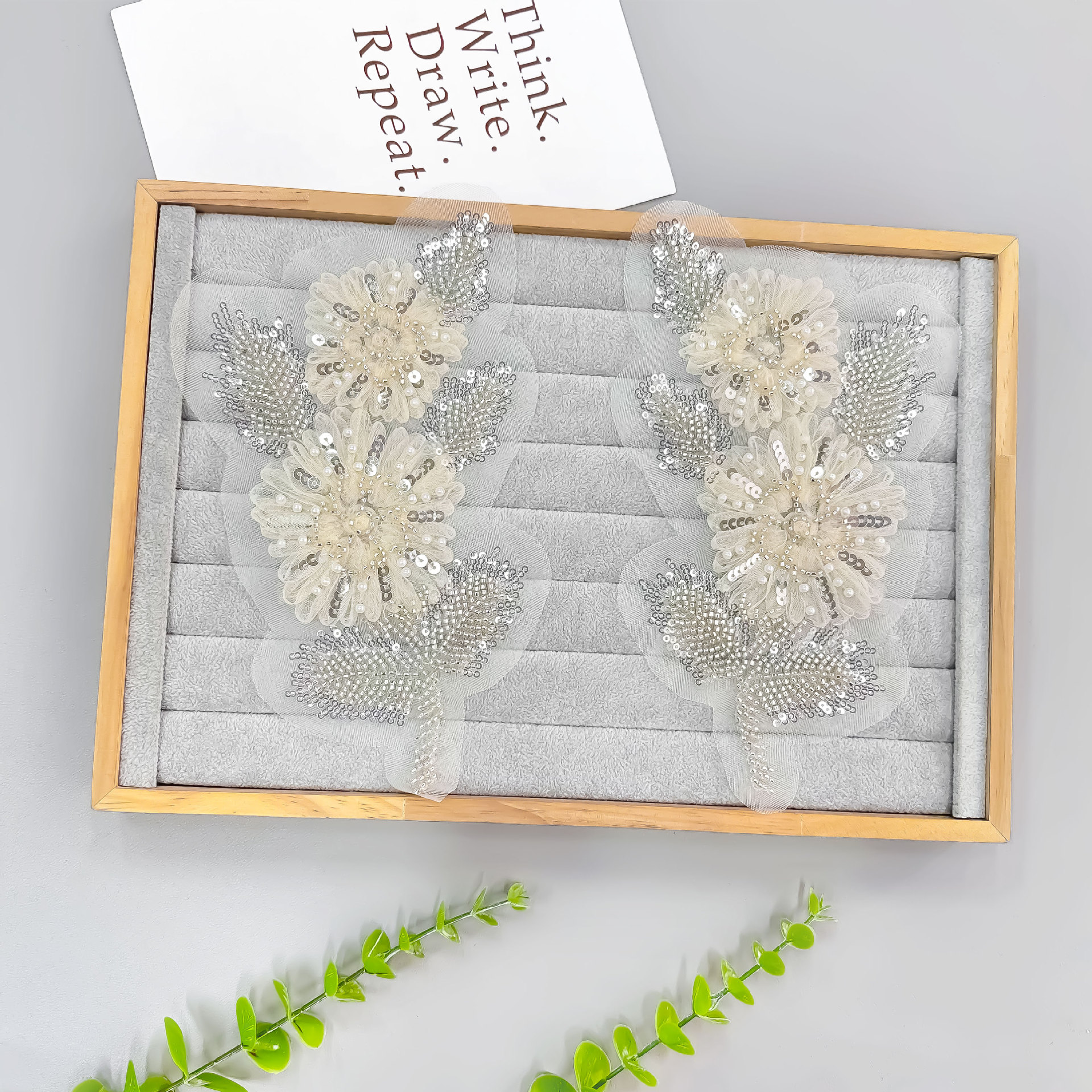 Nuevos clavos de cuentas de flores tridimensionales flor sequin de tela pegada flor de pecho vestido de boda accesorios DIY fábrica directa image 7