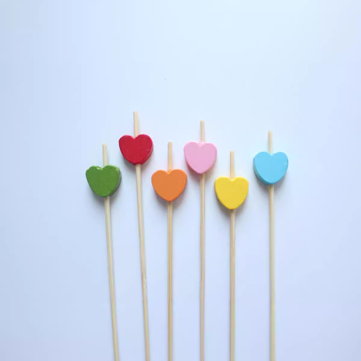 Red Love 100/paquete de color mixto corazón melocotón signo de fruta desechable amor decoración arte creativo sándwich palillo de dientes