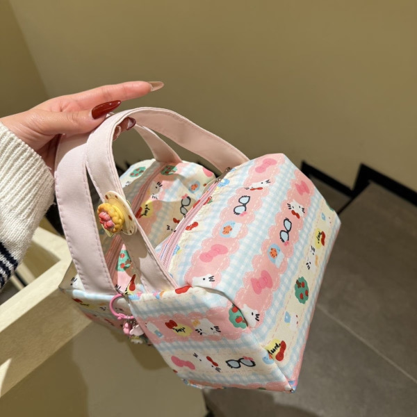 Capacious genuine handheld high quality cosmetic bag