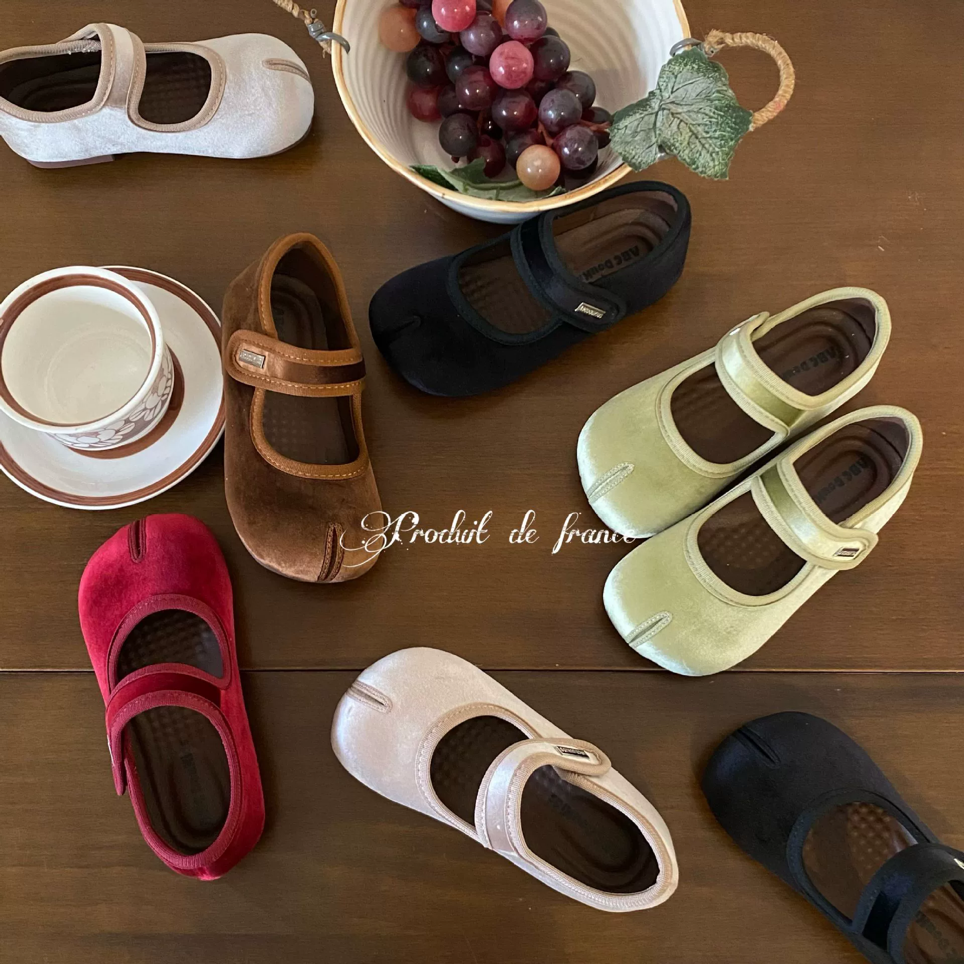 女童小皮鞋2025秋季新款儿童复古丝绒公主鞋女宝宝浅口假分趾单鞋