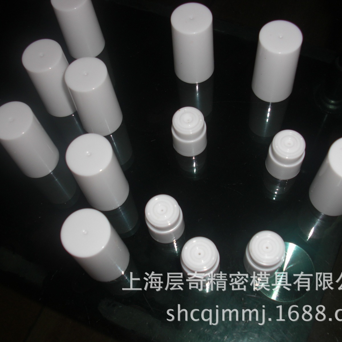 提供化妆品 美容仪塑料成型加工 塑料模具加工 手板打样 抛光皮纹