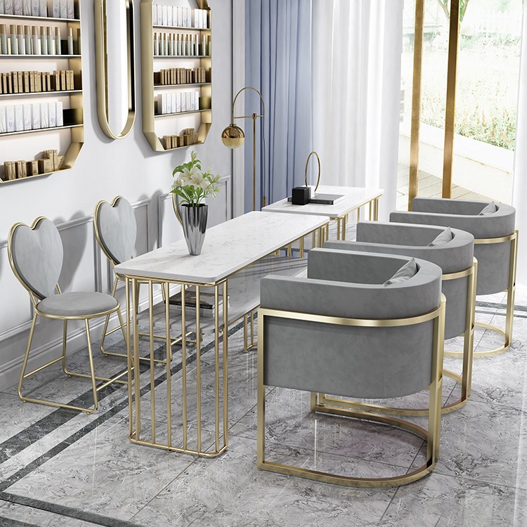 Nórdico de hierro forjado de doble capa de mesa de manicuras de mármol, sofá y silla red, mesa de manicuras de oro para una persona doble