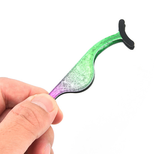 Silicone strips to attach false eyelashes, auxiliary tweezers, false eyelash curlers, tail glue particles to apply glue to false eyelashes