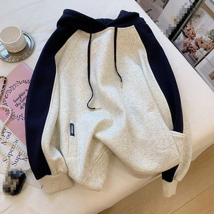 Vintage Casual plus size Niche Hooded Color Contrast Raglan Couple Autumn and Winter New Age-reducing Design Sense Top