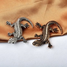 欧美时尚新款跨境热销蜥蜴胸针百搭气质大衣外套个性别针服装饰品