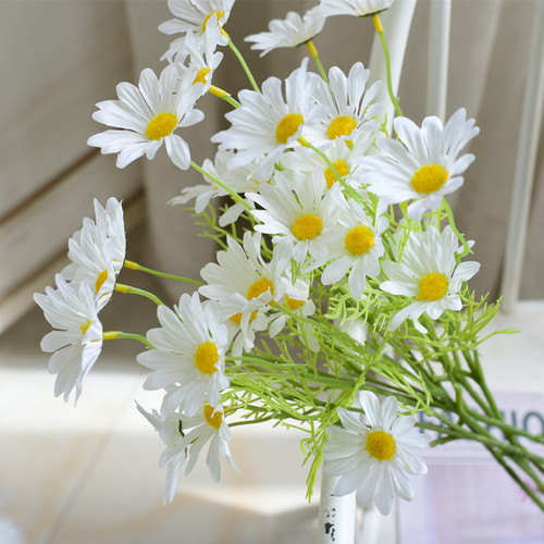 5 heads small daisy artificial chamomile Dutch chrysanthemum plastic fake flowers silk flowers home decoration ornaments wholesale from flower manufacturer